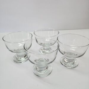 Set of 4 Clear Glass Dessert Bowls with Stems